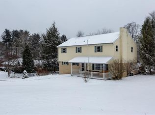 1553 Dalton Dr, Pittsburgh, PA 15237