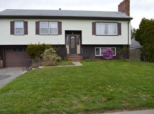 4 W Sherman St, Dartmouth, MA 02747