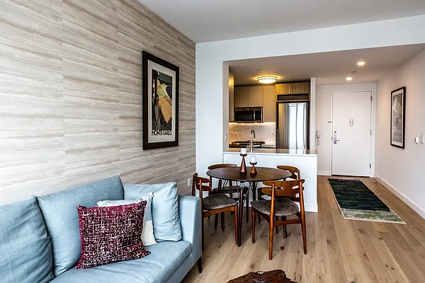 Rented by Stonehenge NYC LLC | media 9