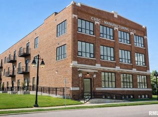 1001 SW Adams St #207, Peoria, IL