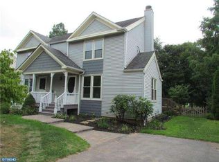 32 Stacey Dr, Doylestown, PA 18901