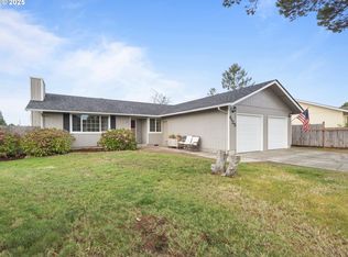 4125 Spruce St, Florence, OR 97439