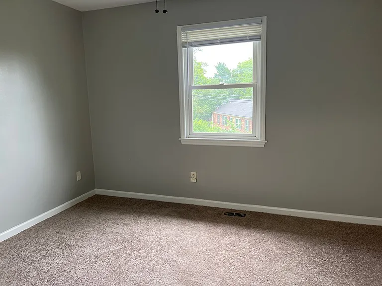 3417 Tishoff Ct — Photo 8