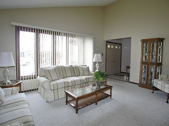 2nd image of 12536 W Holm Dr