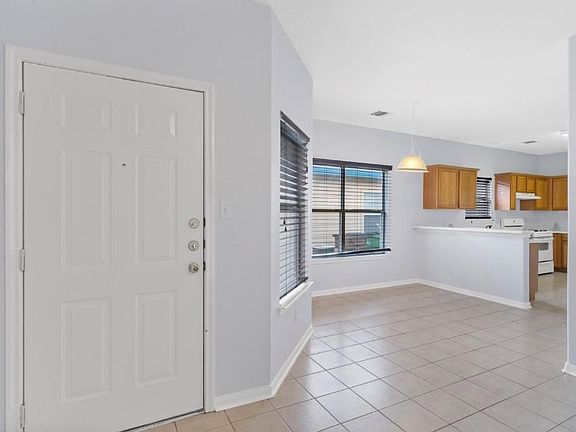 4th image of 2803 Southampton Way APT A