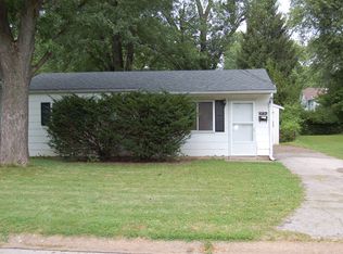 3731 Long Dr, Saint Ann, MO