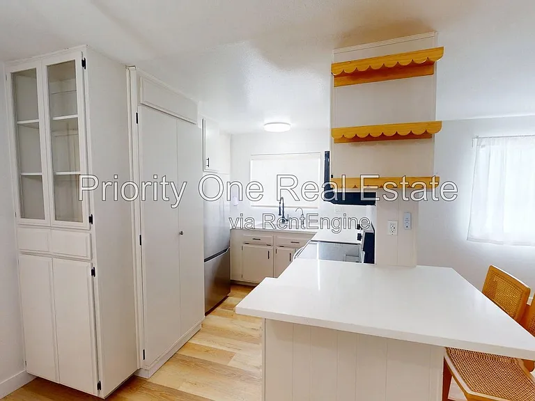 4420 Cleveland Ave #4 — Photo 5