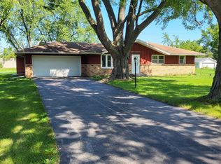 5946 Palomino Pkwy, Rockford, IL 61109