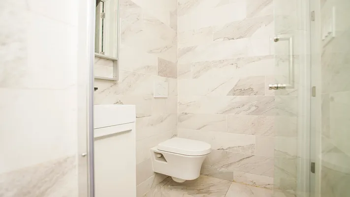 Rented by Nooklyn NYC LLC | media 22