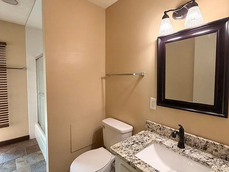1323 Hickory Ln — Photo 19