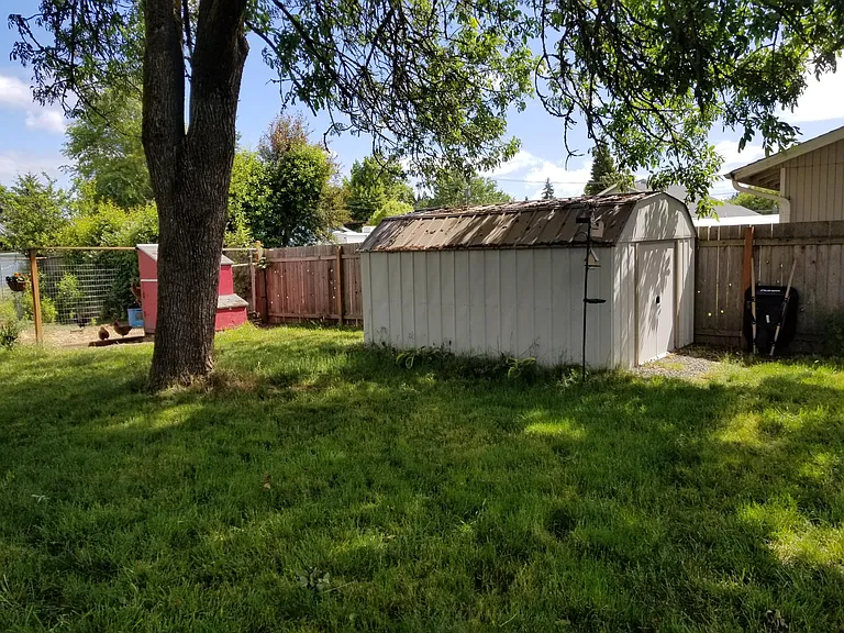 4681 Royal Ave — Photo 37