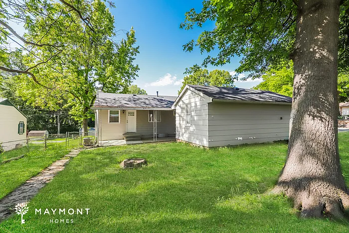 1144 Quincy St — Photo 12
