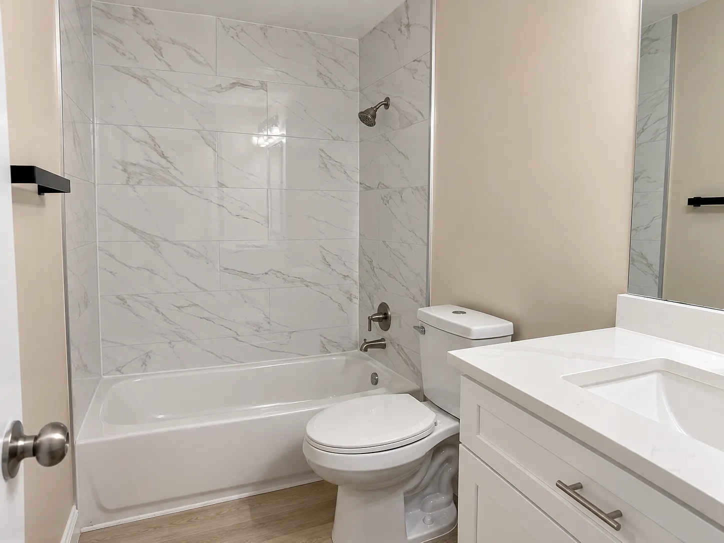 2 bed, 1200 sqft, $1,995 — Photo 2