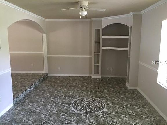 4th image of 109 E Berkshire Cir