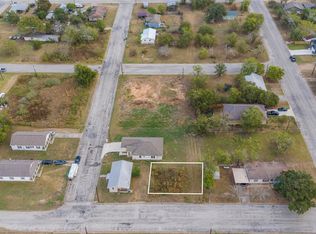 366 N Dallas St, Giddings, TX 78942
