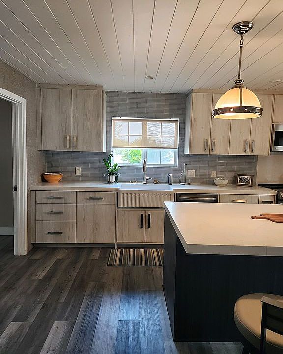 1st image of 34570 Avenue G