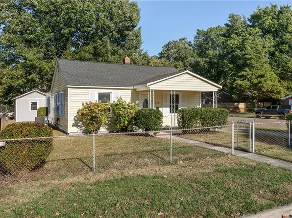 902 Ridgeway Ave, Hampton, VA 23661