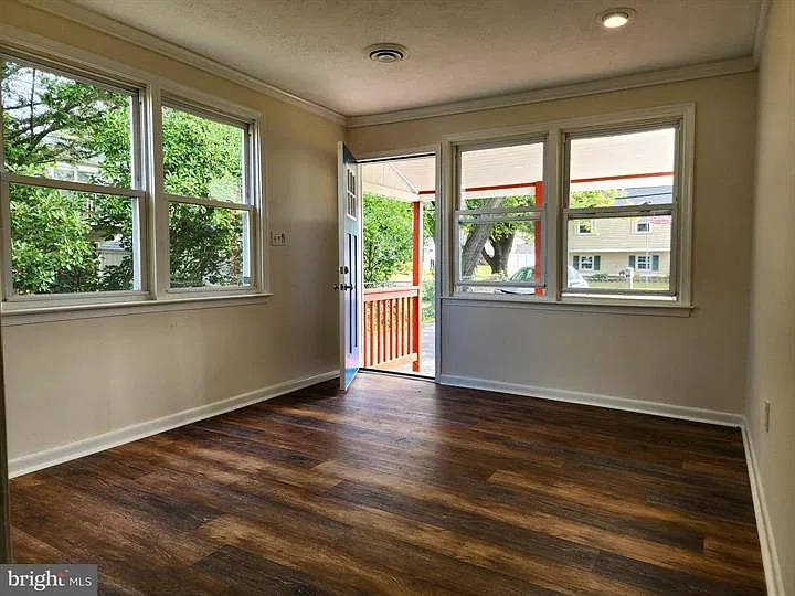 1 bed, 728 sqft, $2,300 — Photo 2