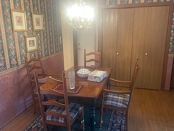 4th image of 15737 Acacia Dr