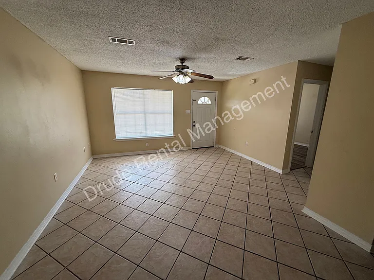 508 Cedar Ln — Photo 12