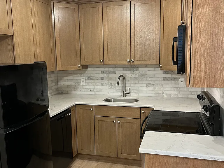 340 Woodlawn Ter #E2 — Photo 5