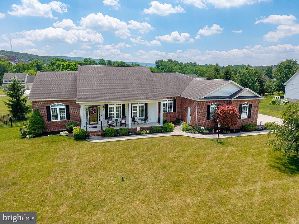 1st image of 274 Hawthorne Dr