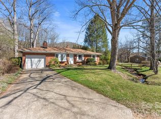 879 New Haw Creek Rd, Asheville, NC 28805
