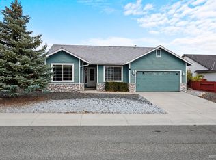 984 Desert Dr, Carson City, NV 89705
