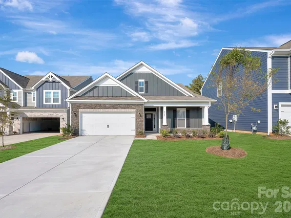 8895 Visgrove Dr, Sherrills Ford, NC 28673