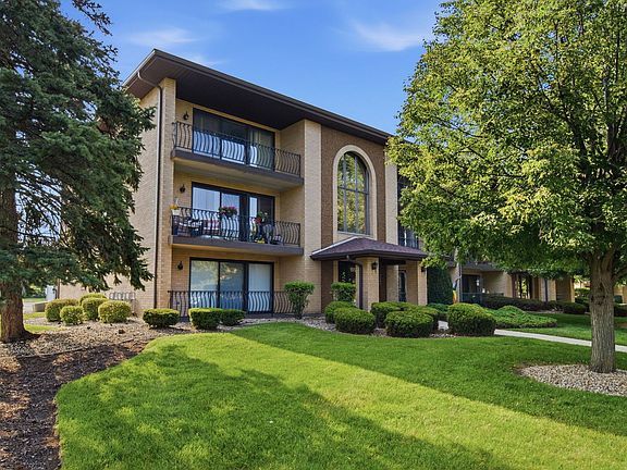 2nd image of 15128 Evergreen Dr APT 3A