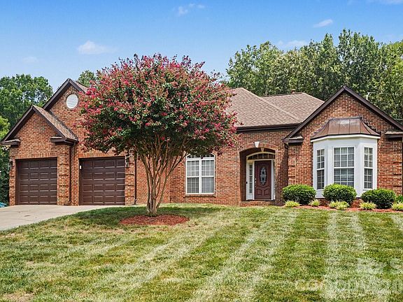 3rd image of 1523 Sweetgum Ln