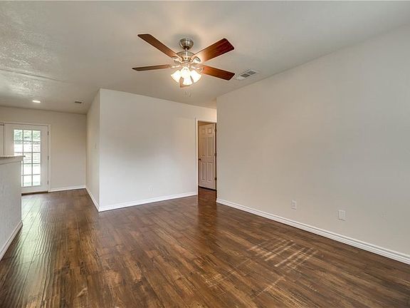 4th image of 6300 Stardust Dr N
