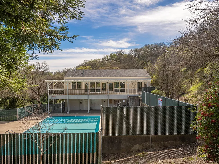 355 Ridgeview Dr — Photo 42