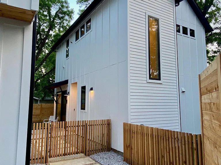3303 Govalle Ave #2 — Photo 25