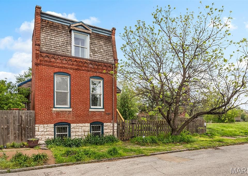 1st image of 1871 Madison St