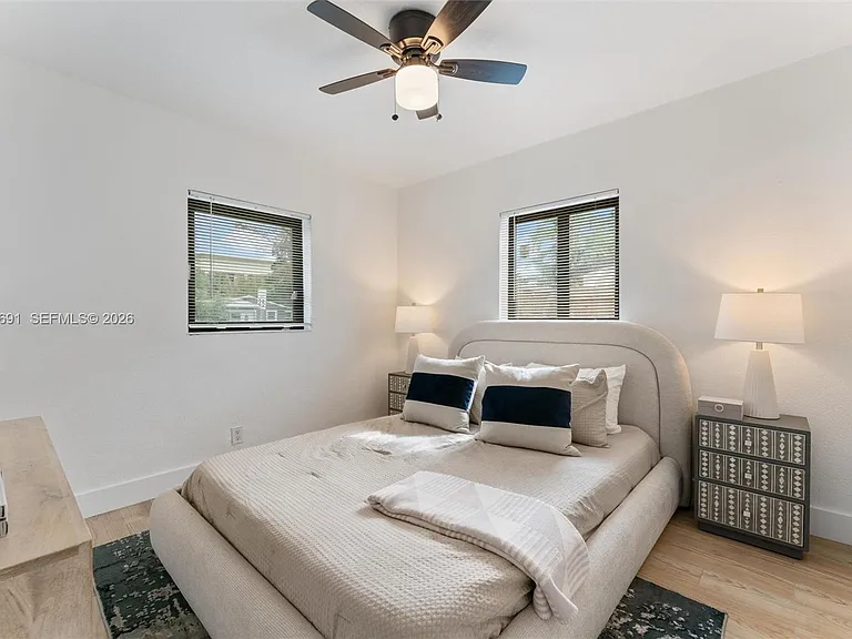 6161 NE 7th Ave — Photo 12