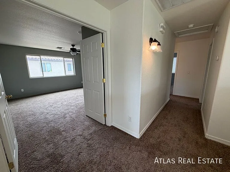 37 W Camino Rancho Palomas — Photo 9