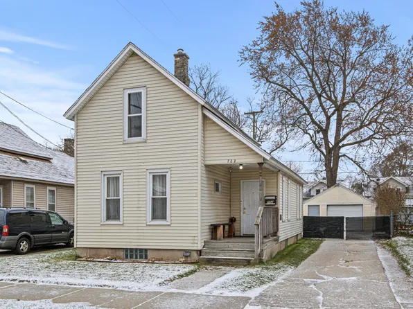 702 Hogan St SW, Grand Rapids, MI 49503