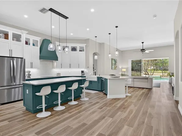 2065 Mandarin LN, NAPLES, FL 34120