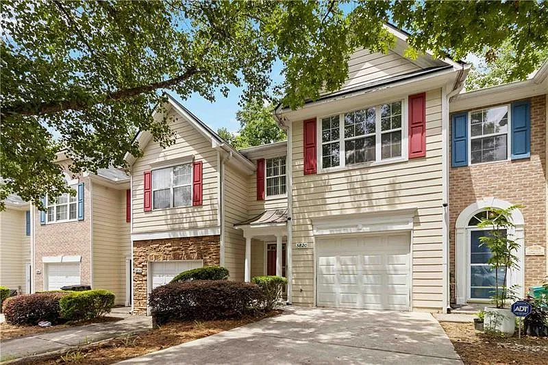 2 bed, 2.5 bath, 1561 sqft, $1,850 — Photo 2