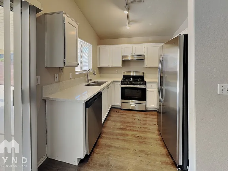 2858 Mount Hope Dr — Photo 9