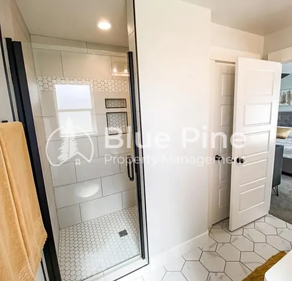 6389 Maggie Dr — Photo 10