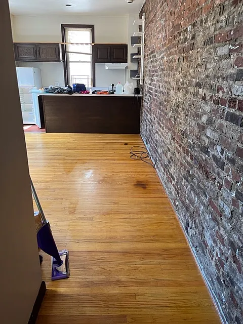 Studio, 200 sqft, $1,000 — Photo 1