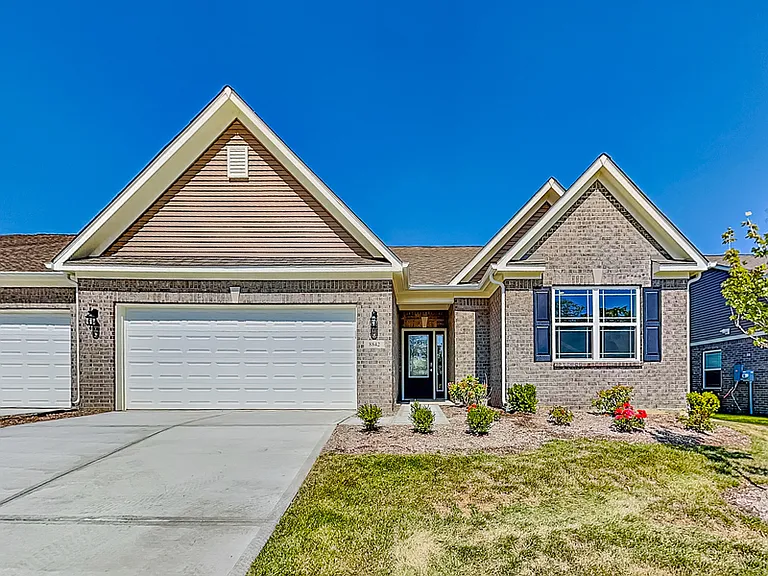 8842 Faulkner Dr — Photo 2