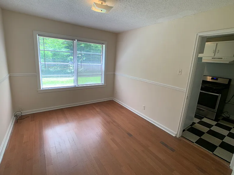 1684 Valley Ave — Photo 16