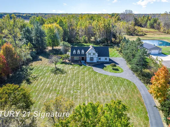 10811 Tittabawassee Rd, Freeland, MI 48623