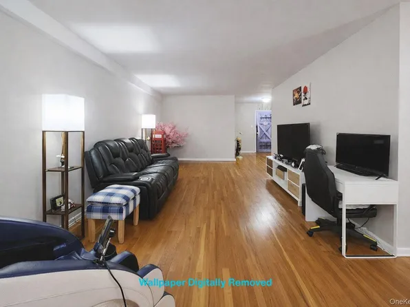 209-20 18th Ave #5E, Bayside, NY 11360