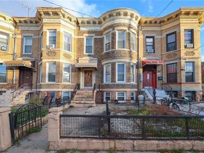 6821 16th Ave, Brooklyn, NY, 11204