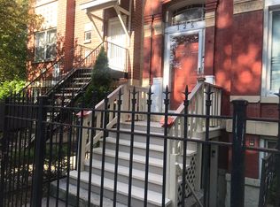 125 S Leavitt St #1, Chicago, IL 60612