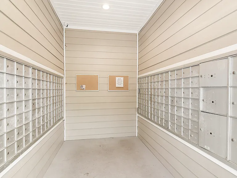 Bridgewater Apartment Homes — Photo 20